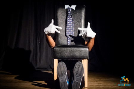 Jonzi D one man show To BE or no to MBE